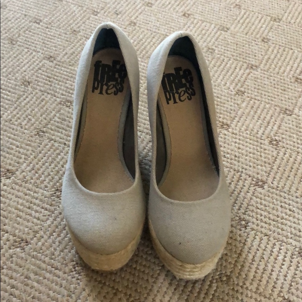 Cute Free Press wedges!